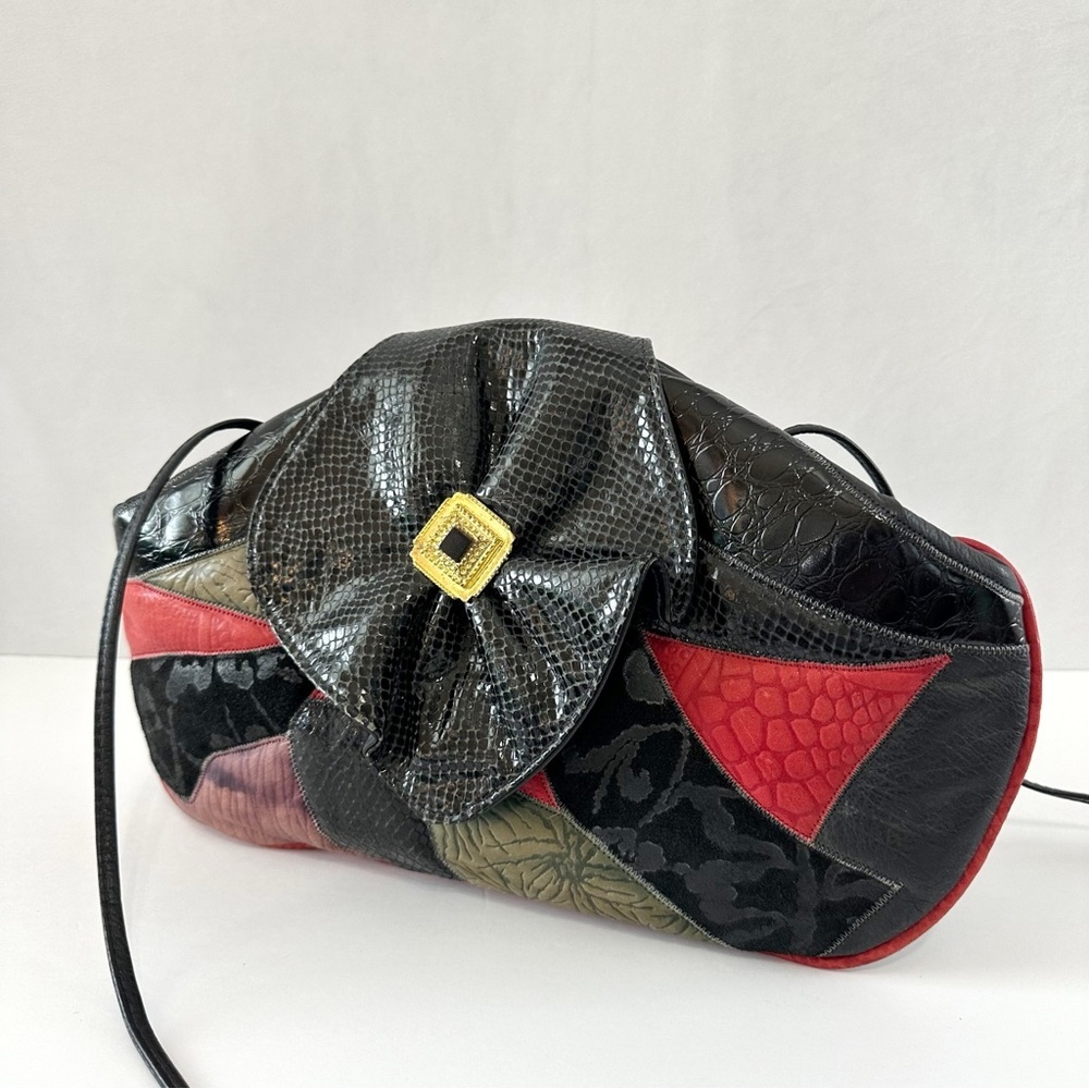 Vintage 80s Noble Handbags Leather Black Red Patchwork Crossbody Clam Shell Bag